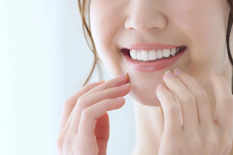 歯の健康と審美性を両立するセラミック